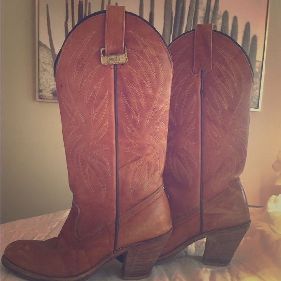 Classic, Vintage Laredo Boots - Picture 1 of 3